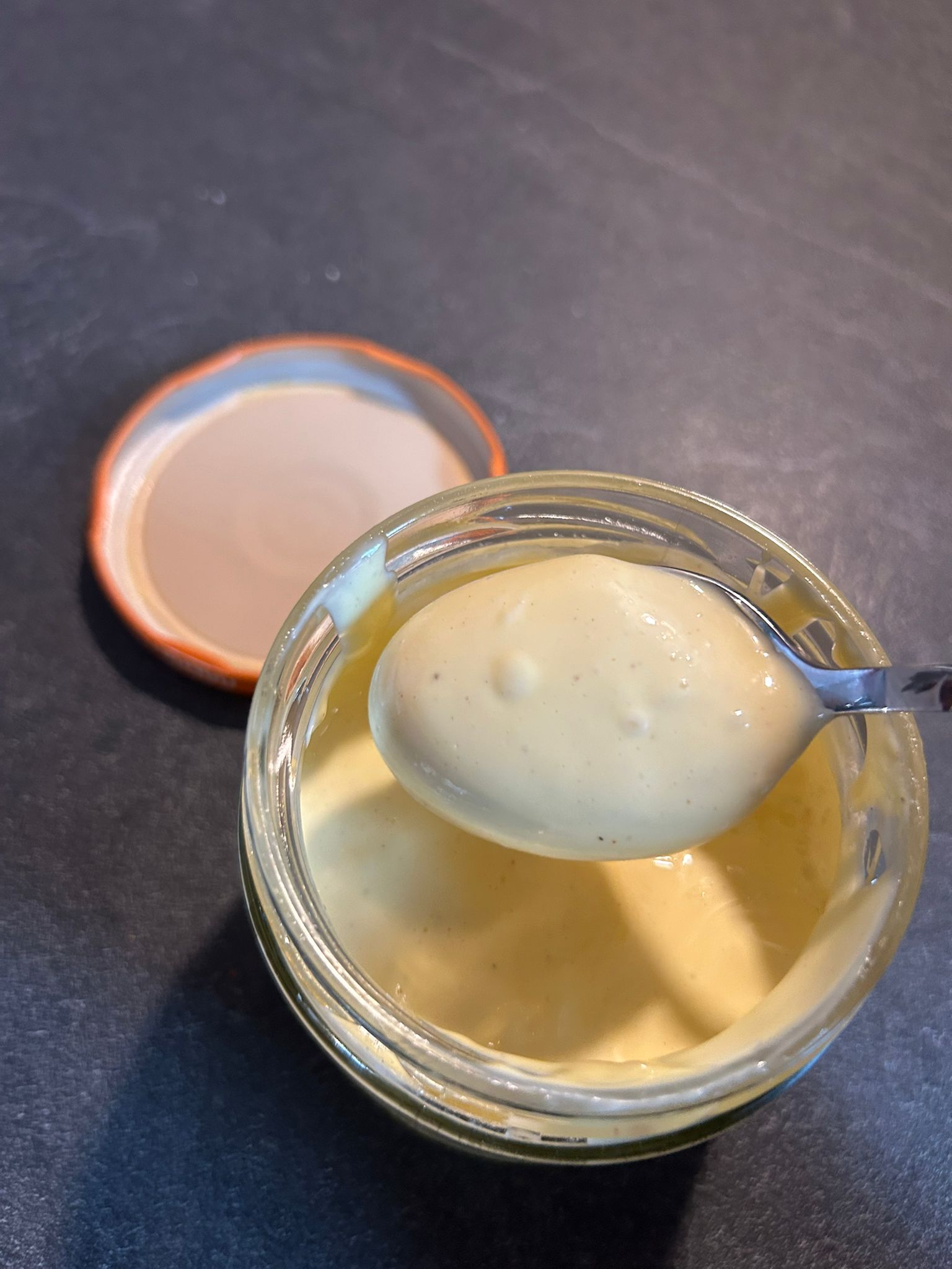 Mayonnaise express au mixeur plongeant