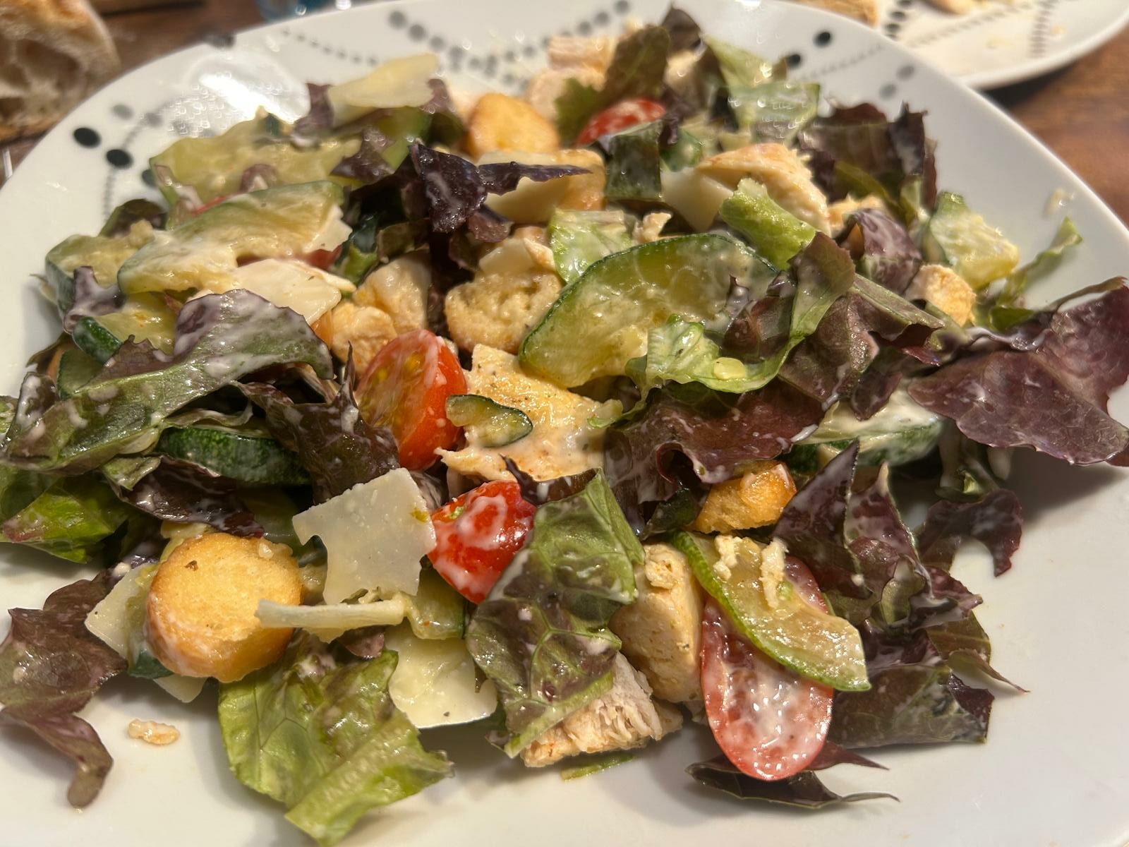 Salade façon César aux courgettes